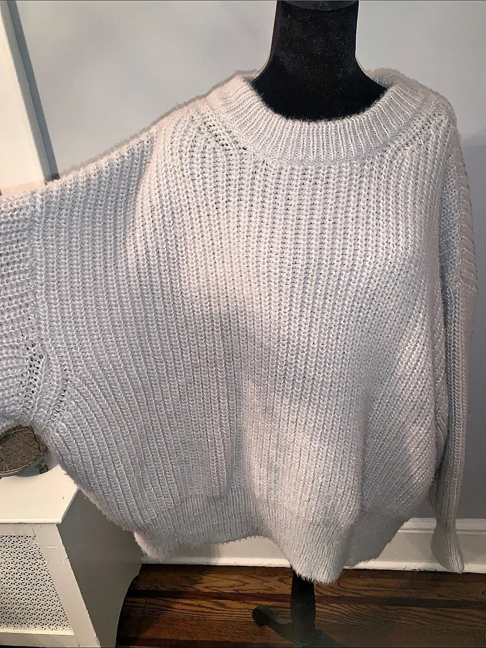 H&M Thick Fuzzy Knit Crewneck Sweater in Cream XL